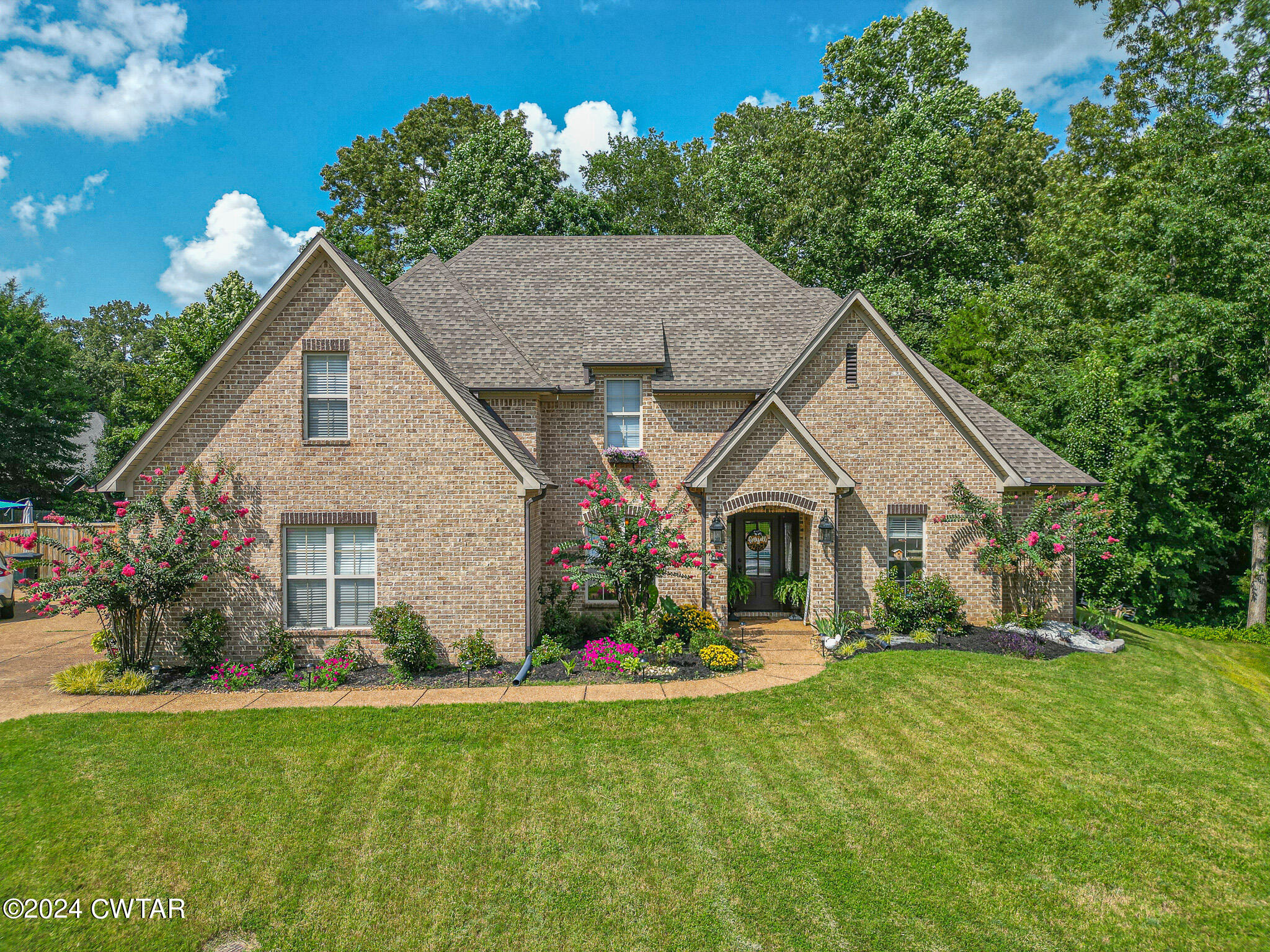 Acornridge Cv, Jackson, TN 38305