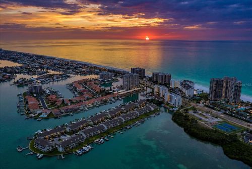 118 Marina Del Rey Ct, CLEARWATER BEACH, FL, 33767-2940 | Card Image