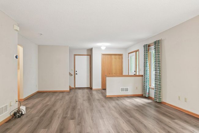 8-web-or-mls-Unity St NW-S1707-008.jpg | Image 6