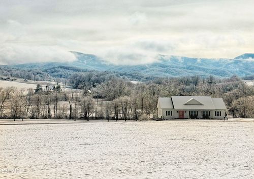 182 St Johns Way Rd, Chilhowie, VA, 24319-1170 | Card Image