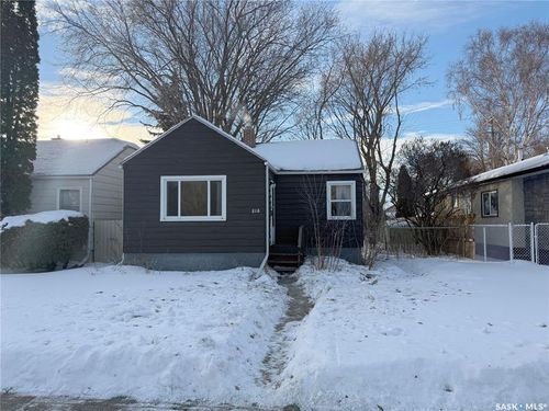 218 Hilliard Street E, Saskatoon, SK, S7J0E4 | Card Image