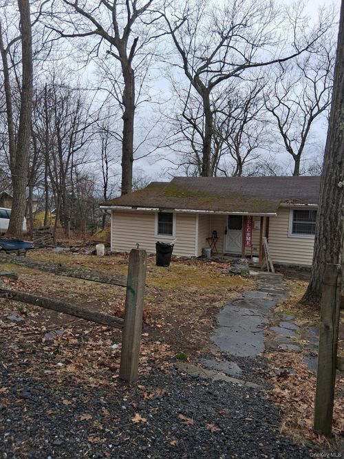 26 Oakwood Trl S, Monroe, NY, 10950-6751 | Card Image