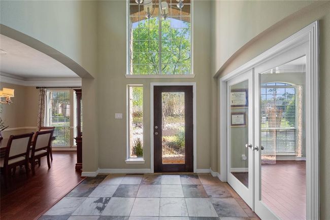 9519 Woodcliff Lake Dr, House other with 5 bedrooms, 5 bathrooms and 4 parking in Spring TX | Image 5