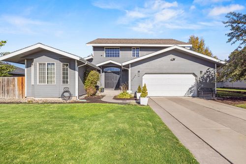 6409 Harlan Dr, Klamath Falls, OR, 97603-7744 | Card Image