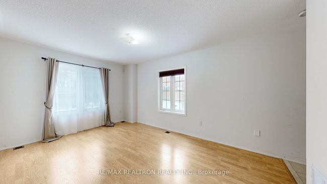 16 Eastern Skies Way, House attached with 3 bedrooms, 4 bathrooms and 1 parking in Markham ON | Image 36