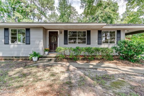 212 Pine Park Dr, Pearl, MS, 39208-5738 | Card Image