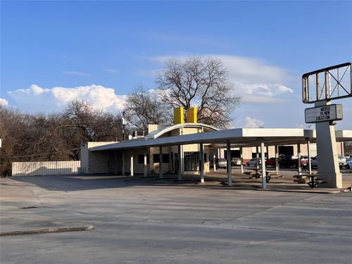 1304 Chico Hwy, Bridgeport, TX, 76426-2257 | Card Image