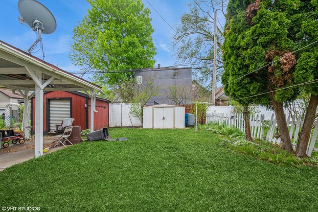 Yard w 2 Sheds | Image 14