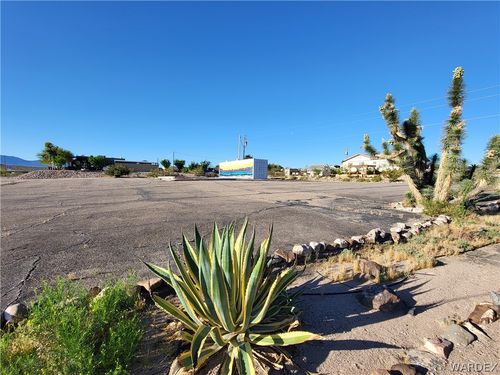 390 E Meadview Blvd, Meadview, AZ, 86444 | Card Image