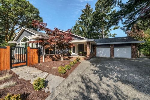 3361 Redden Rd, Nanoose Bay, BC, V9P9H4 | Card Image