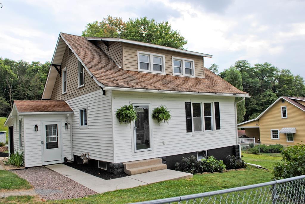Parker Rd, Johnstown, PA 15904