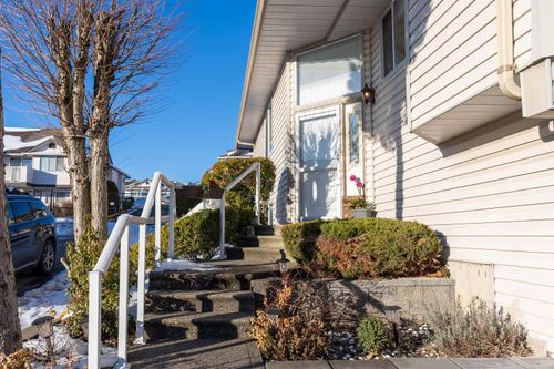 17-3070 Townline Rd, Abbotsford, BC, V2T5M2 | Card Image