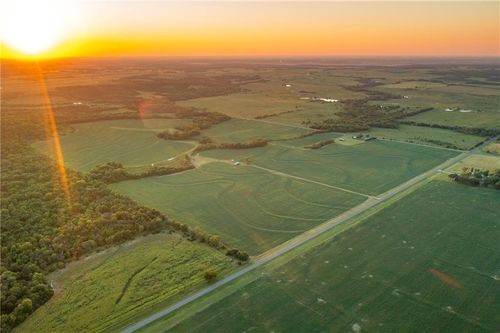 000 Se Texas Rd, Garnett, KS, 66032 | Card Image