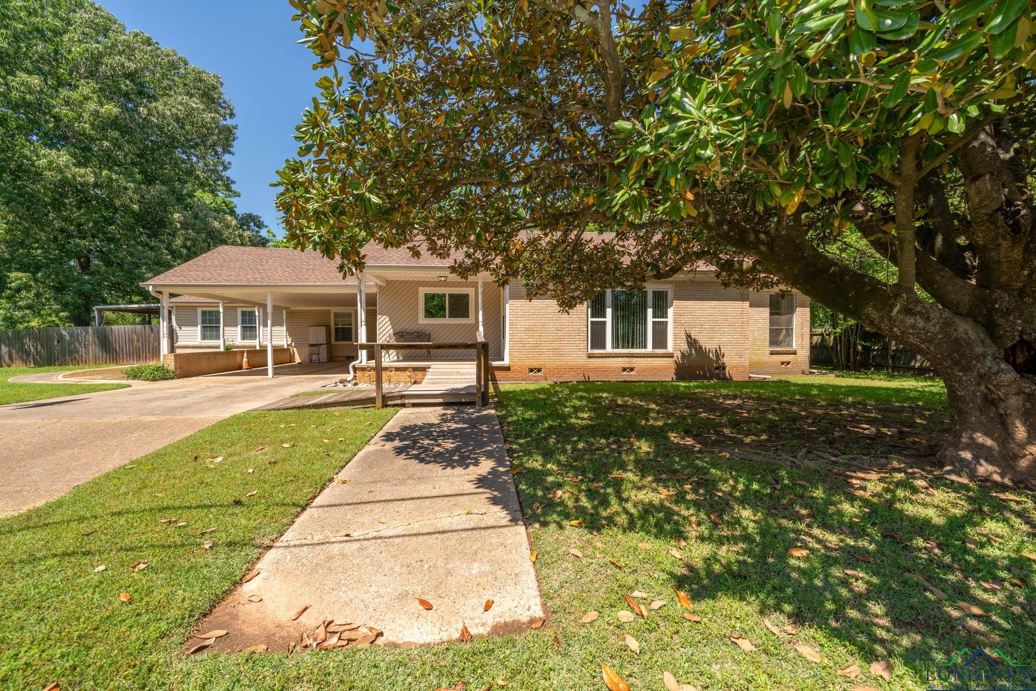 Bazzell Dr, Longview, TX 75604