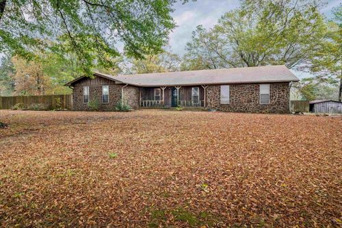 830 Rebel Rd, Piperton, TN, 38017-5616 | Card Image