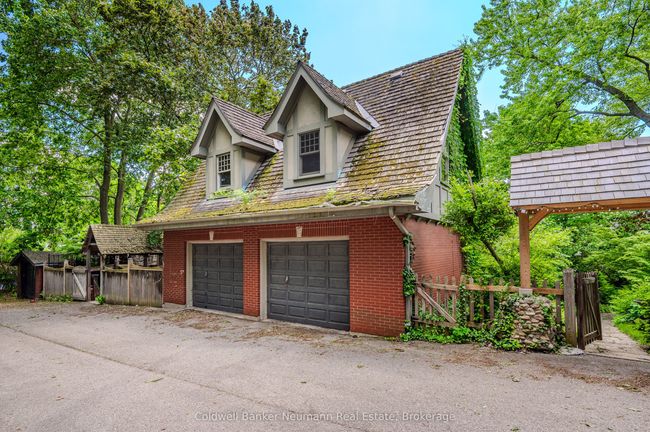 35 Queen St, House other with 7 bedrooms, 4 bathrooms and 2 parking in Guelph ON | Image 43