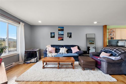 105-7091 Grant Rd W, Sooke, BC, V9Z0N6 | Card Image