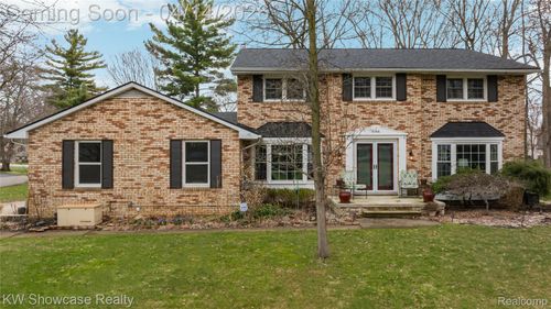6144 Venice Dr, Commerce Twp, MI, 48382-3662 | Card Image