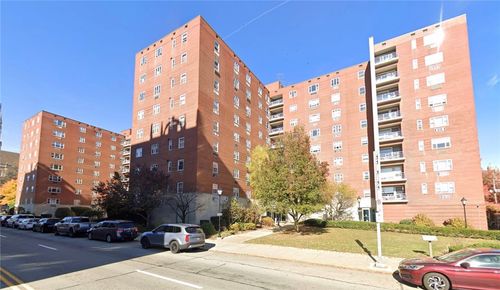 521-4601 5th Ave, Oakland, PA, 15213-3655 | Card Image