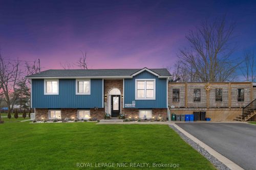 83 Gordon Ave, Ridgeway, ON, L0S1N0 | Card Image