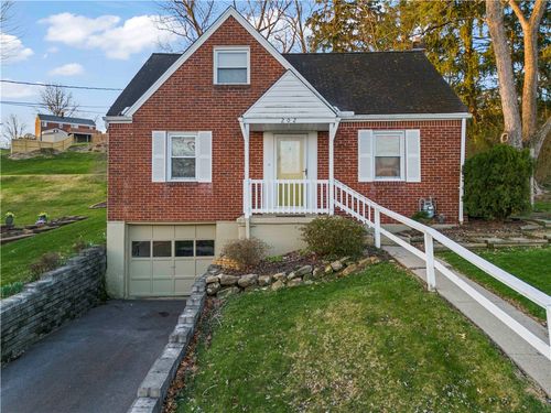 202 Melrose Pl, Upper St. Clair, PA, 15241-1618 | Card Image