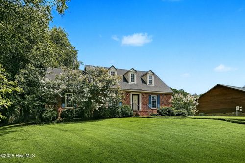 1402 Brookhaven Dr Nw, Wilson, NC, 27896-1574 | Card Image