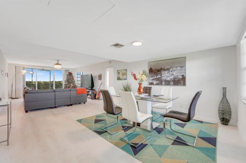 503-3800 Oaks Clubhouse Drive, Pompano Beach, FL, 33069 | Card Image
