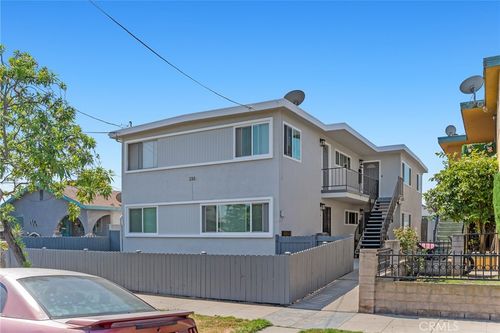 233 W Oliver St, San Pedro, CA, 90731-2214 | Card Image