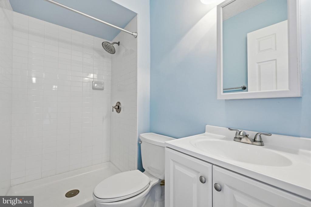 Residential Lease in CHERRY HILL 4
