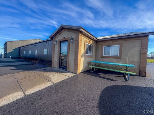 2119 W Genesee Street Rd, Auburn, NY, 13021-9458 | Card Image