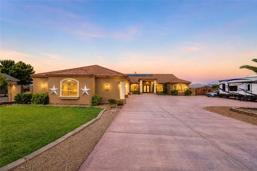2117 Seneca St, Kingman, AZ, 86401-6511 | Card Image
