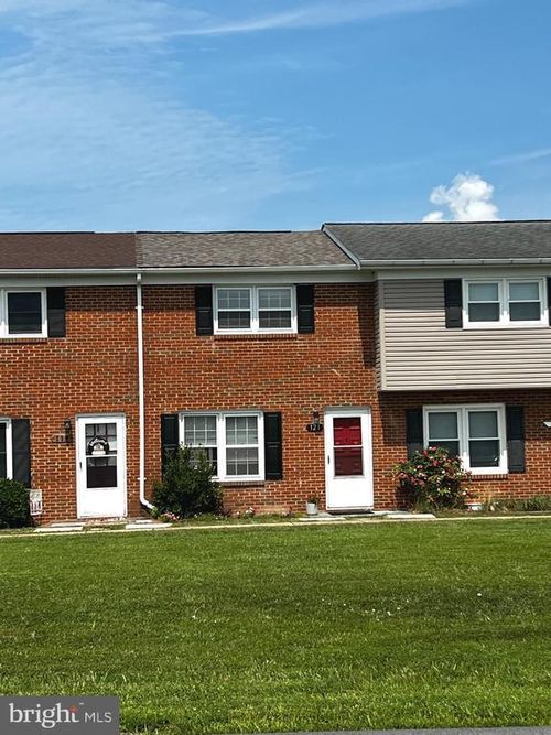 121 Chinkapin Dr, STEPHENS CITY, VA, 22655-2101 | Card Image