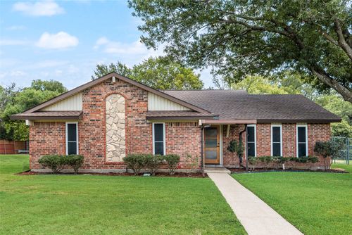 3922 Lancelot Pl, Garland, TX, 75043-2230 | Card Image
