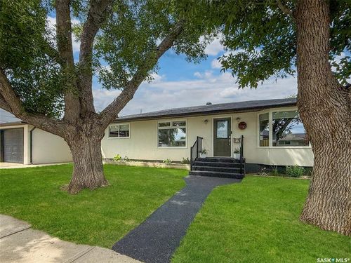10 Allen Dr, Swift Current, SK, S9H3A1 | Card Image