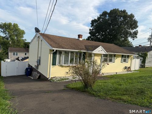 12 Tetlow St, West Haven, CT, 06516-1819 | Card Image