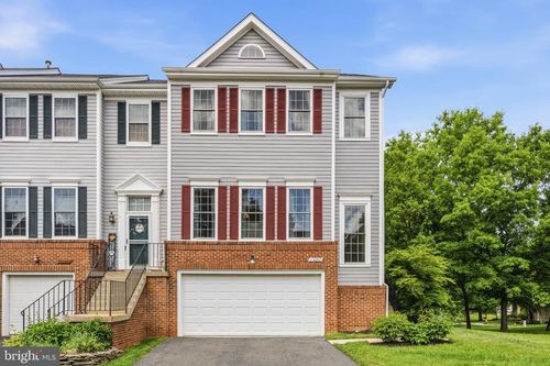 13057 Harvest Pl, Clifton, VA, 20124-0948 | Card Image