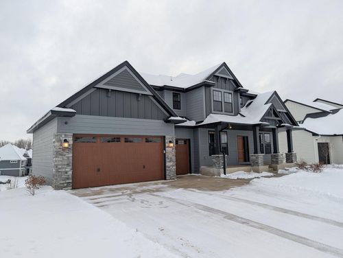 1476 Palmer Dr N, Lake Elmo, MN, 55042-4532 | Card Image