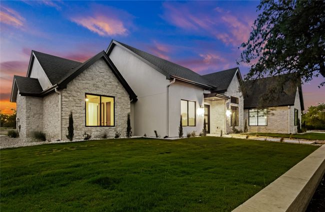 208 Stonegate Ln, House other with 4 bedrooms, 3 bathrooms and 5 parking in Dripping Springs TX | Image 5