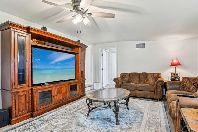 405 Willard Hall St, House other with 3 bedrooms, 2 bathrooms and null parking in Leonard TX | Image 7