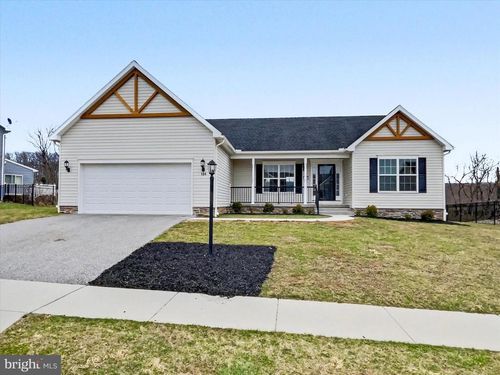 104 Clover Run, Abbottstown, PA, 17301-8822 | Card Image