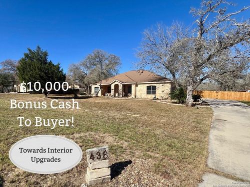 438 Rosewood Dr, La Vernia, TX, 78121-4769 | Card Image