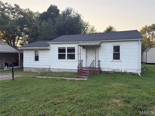 316 Lincoln Dr, Fredericktown, MO, 63645-7408 | Card Image