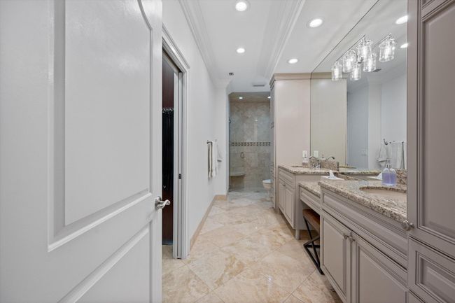 9445 E Fairway Ter, House other with 3 bedrooms, 3 bathrooms and null parking in West Palm Beach FL | Image 17