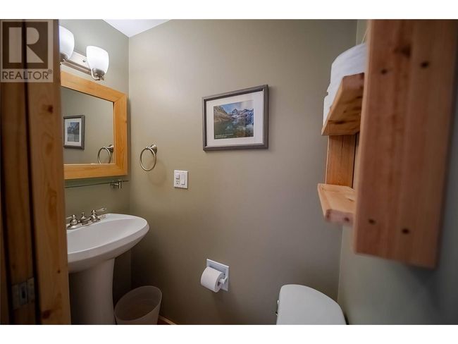 33C Mount Trinity Ave, Townhouse with 3 bedrooms, 2 bathrooms and null parking in Fernie BC | Image 19