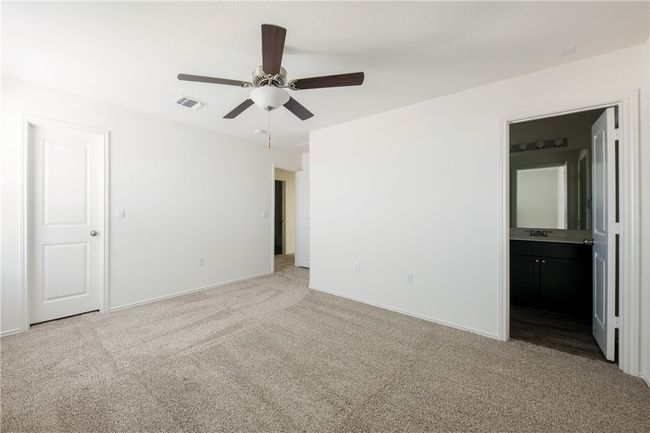 7506 Ivy Trellis Trl, House other with 4 bedrooms, 3 bathrooms and 4 parking in Del Valle TX | Image 13