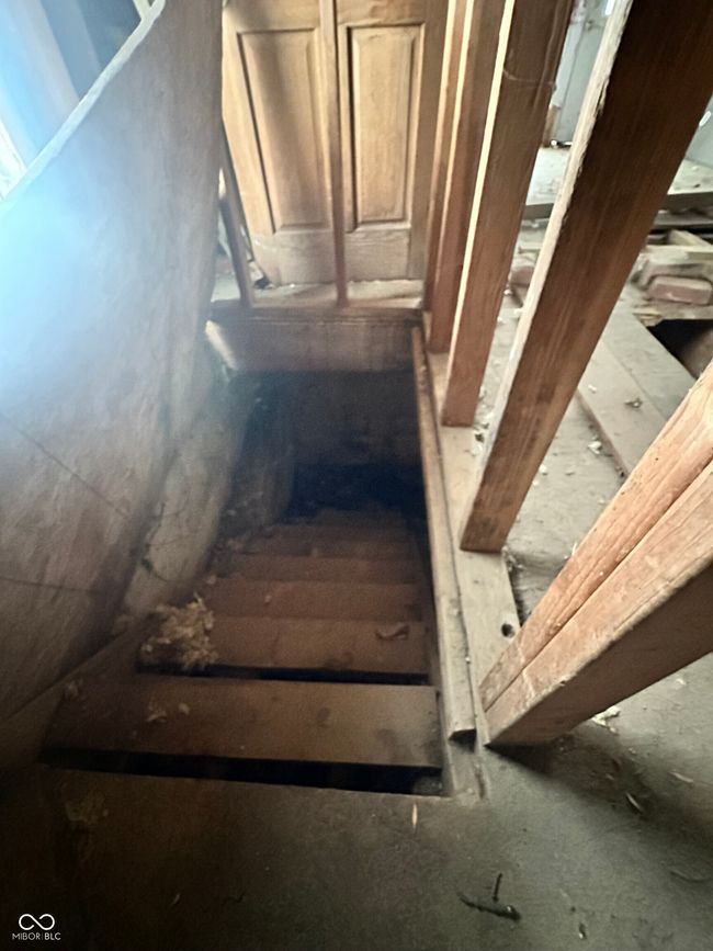 view of stairway | Image 9