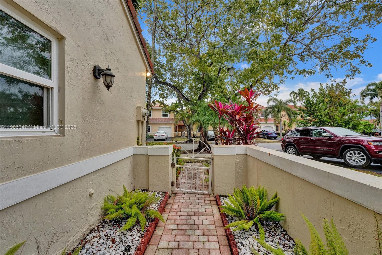 Residential in Pembroke Pines 3
