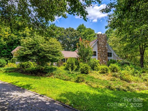 440 Rickel Dr, Hendersonville, NC, 28739-2204 | Card Image