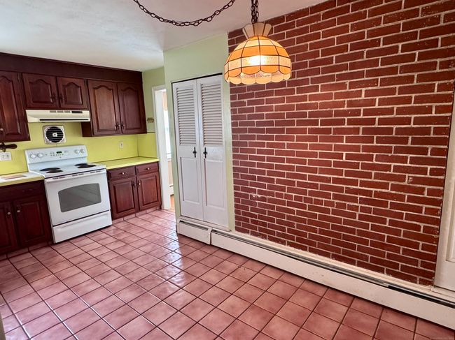 30 Chestnut Dr, House other with 3 bedrooms, 2 bathrooms and null parking in Windsor CT | Image 7