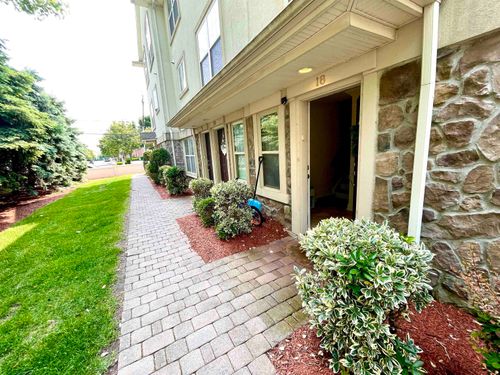 apt-18-1625 Paterson Plank Rd, Secaucus, NJ, 07094-4078 | Card Image